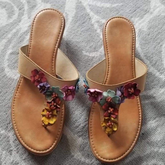 Floral sandals - Picture 1 of 1